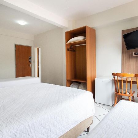 Hotel Dom Rafael Express Санта Мария Екстериор снимка
